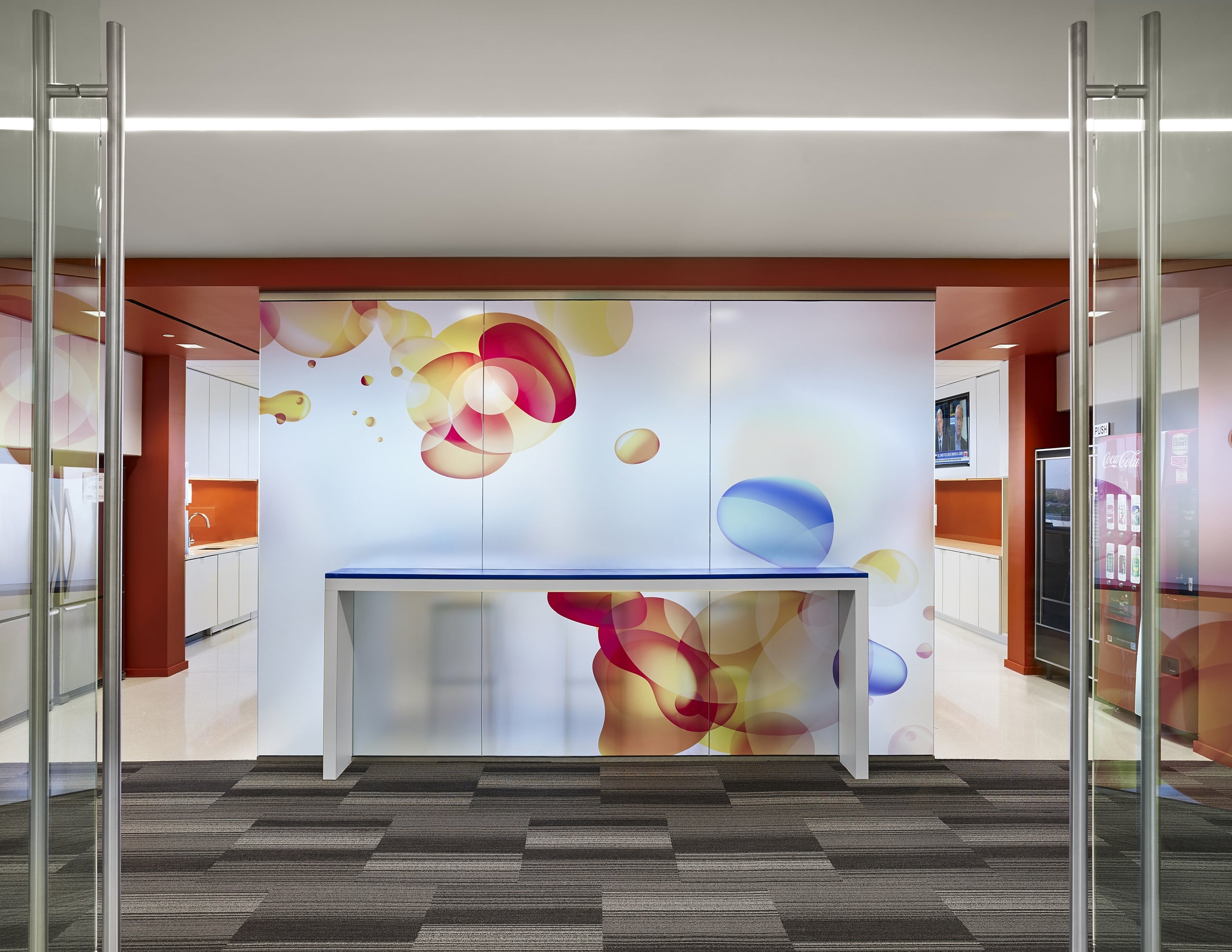 Entryway with glass wall and picot door
